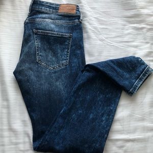 Washed style skinny jeans